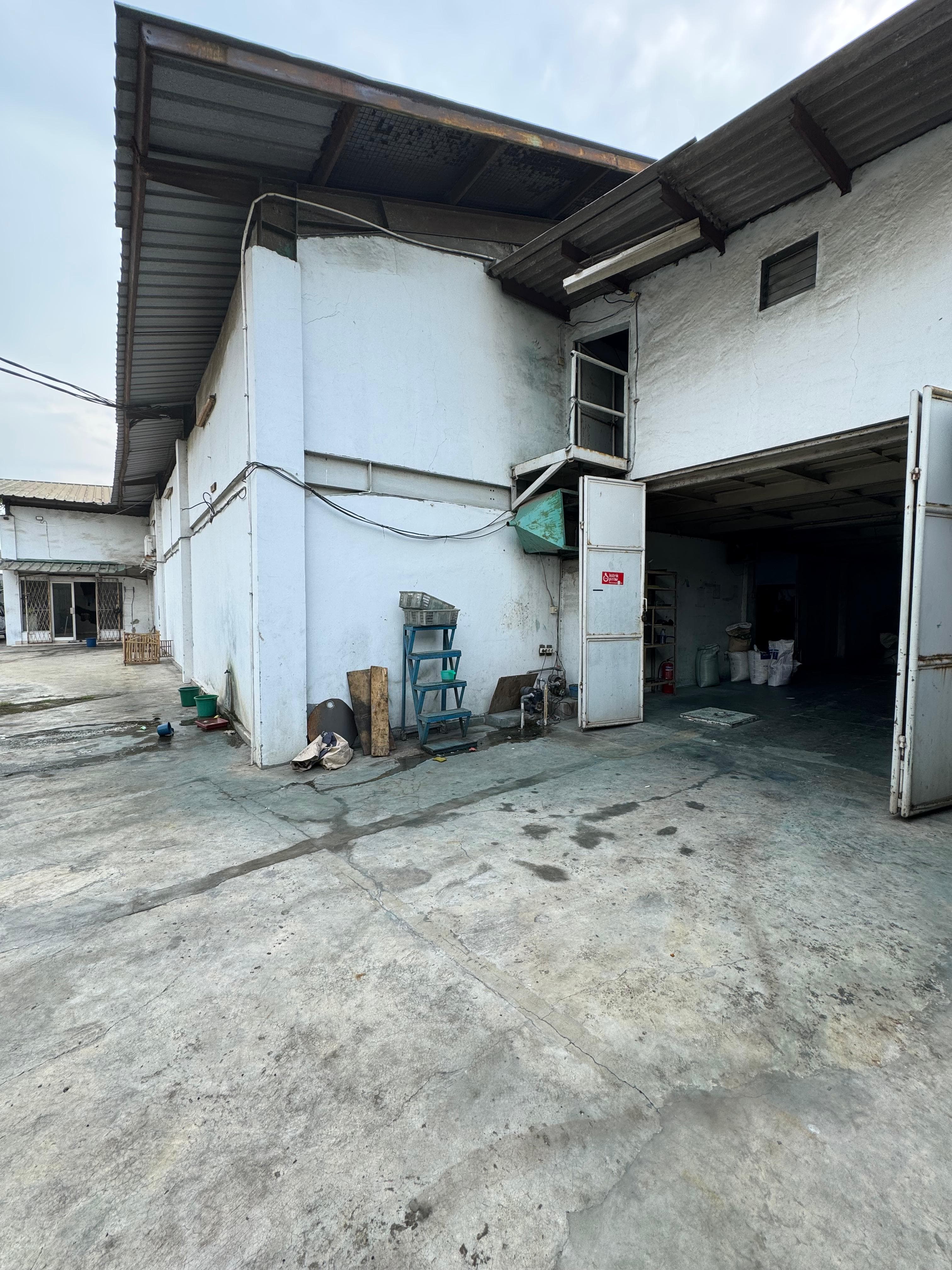 Gudang Transit & Logistik - Gambar 5